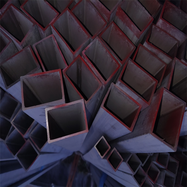 ֳ